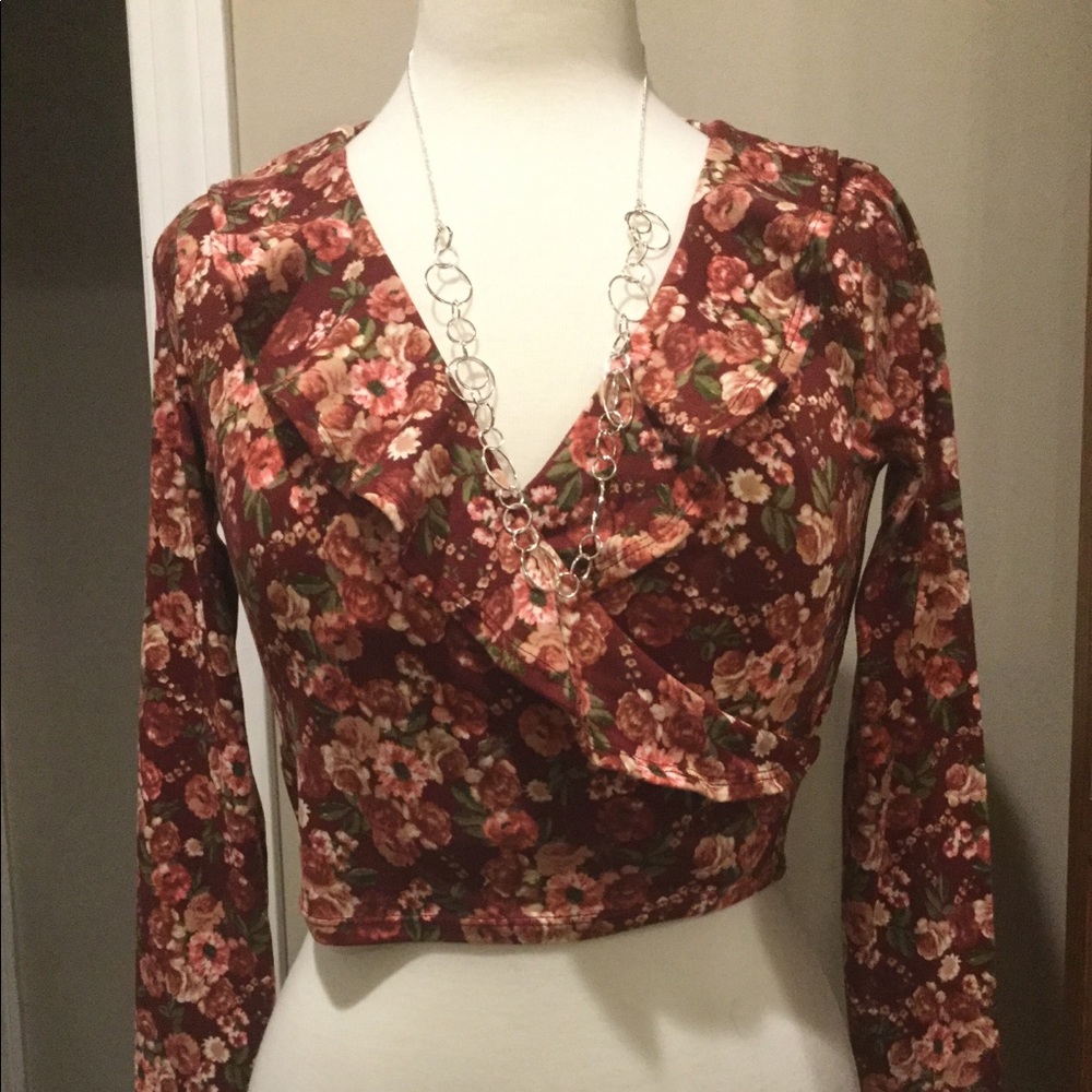 Forever 21, Medium, floral crop top with long sleeves
